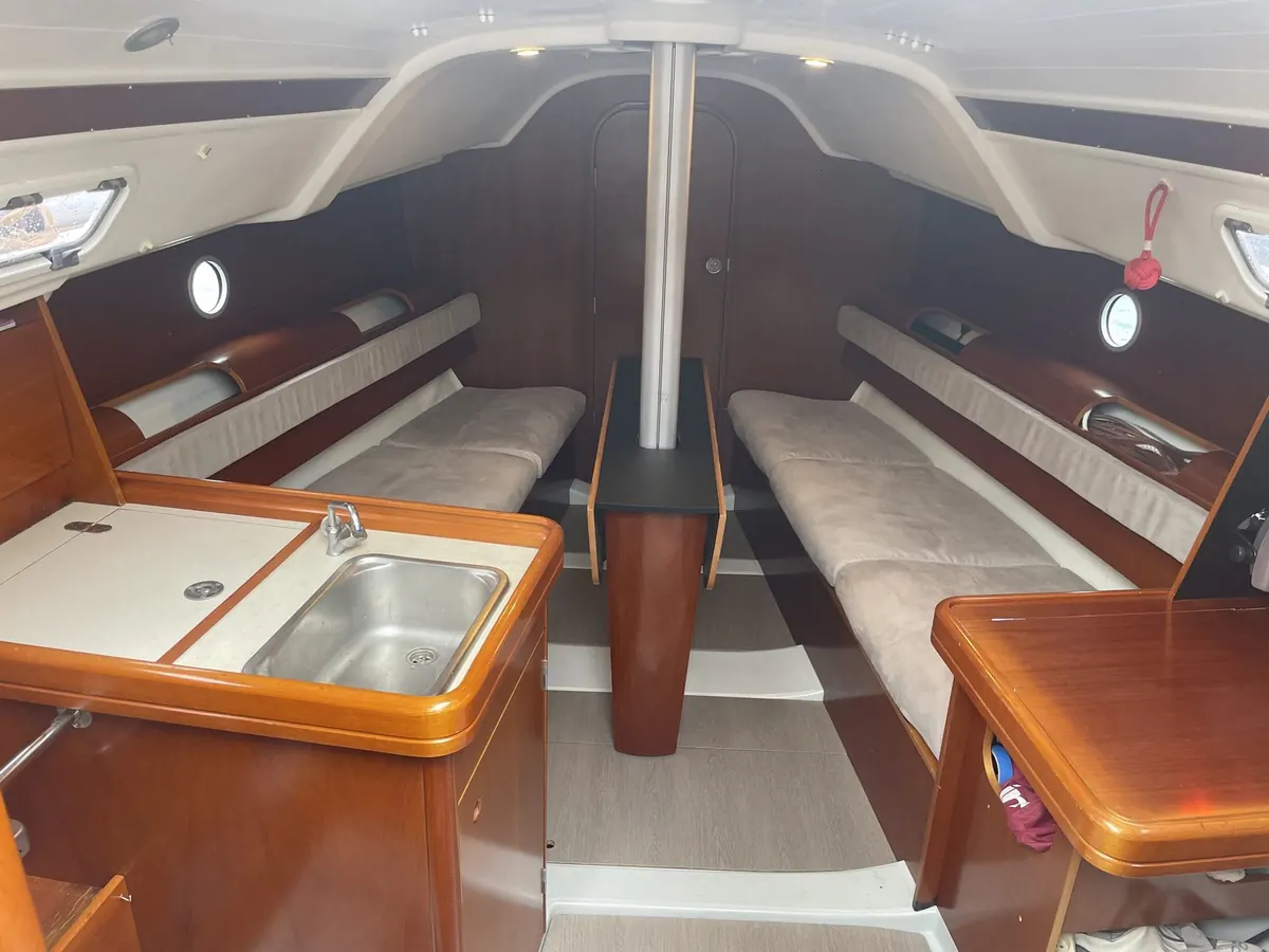 Carré du First 300 Spirit, coussins refaits avec dossiers