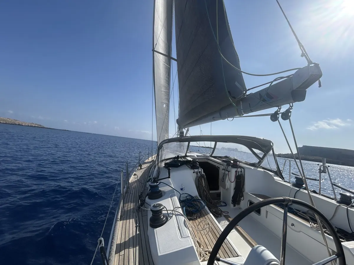 Croisière à bord d’un First 45 sous voiles